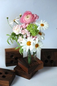 Blumenvase aus Holz mit Reagenzgläsern, kleine Vase für den Hochzeitstisch, Trockenblumen, zero