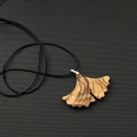 Kette mt Anhänger aus Holz und 925 er Silber, Holzschmuck, Holzkette, Silberkette, Ginkoblatt,