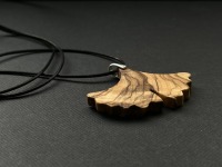 Kette mt Anhänger aus Holz und 925 er Silber, Holzschmuck, Holzkette, Silberkette, Ginkoblatt,