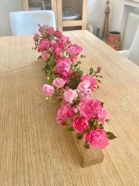 große Vase aus Holz, romantische Tischdekoration, rustikale Blumenvase zero waste, Blumenleiste