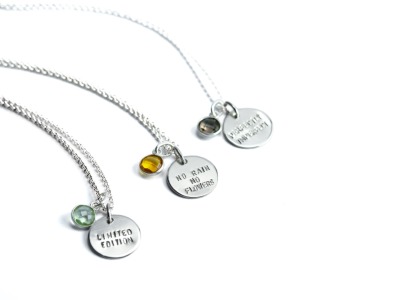 Mottokette GEMSTONE - Individualisierbare Halskette mit handgestempeltem Wunschtext 925er Silber Gem