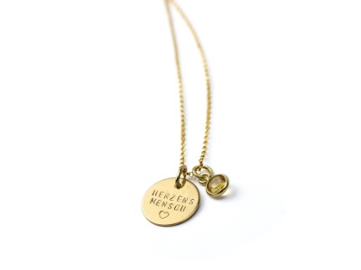 GOLDY GEMSTONE - Dein handgestempelter Text auf Deiner Lieblingskette in Gold mit funkendem Edelstei