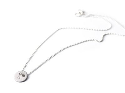 BUTTON - Individualisierte Halskette mit handgestempeltem Namen Spitznamen Geburtsdatum Geburtsgewicht oder Wunschtext 925er Silber