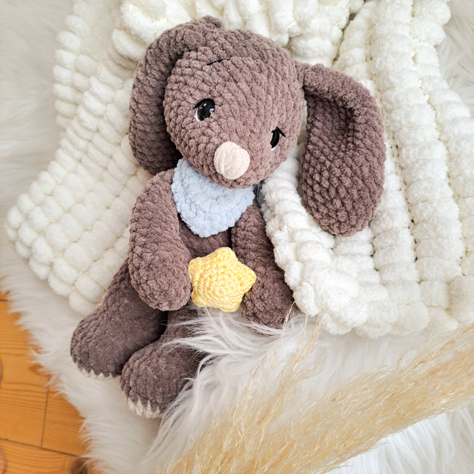 gehäkeltes Kuscheltier Hase: Lou 2