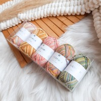 Rico Design Creative Ricorumi Print dk: Bunte Wolle im Set mit 5 Farben