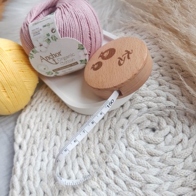 Knitpro: Maßband rund aus Buchenholz - Wunderschönes Rollmaßband für deine Handarbeiten