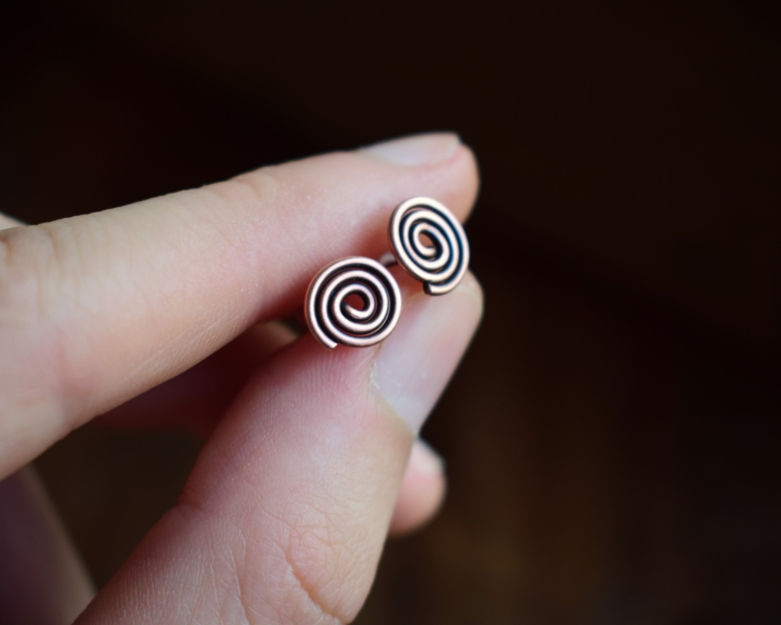 keltische Ohrstecker mit Spiralen aus Kupfer 8
