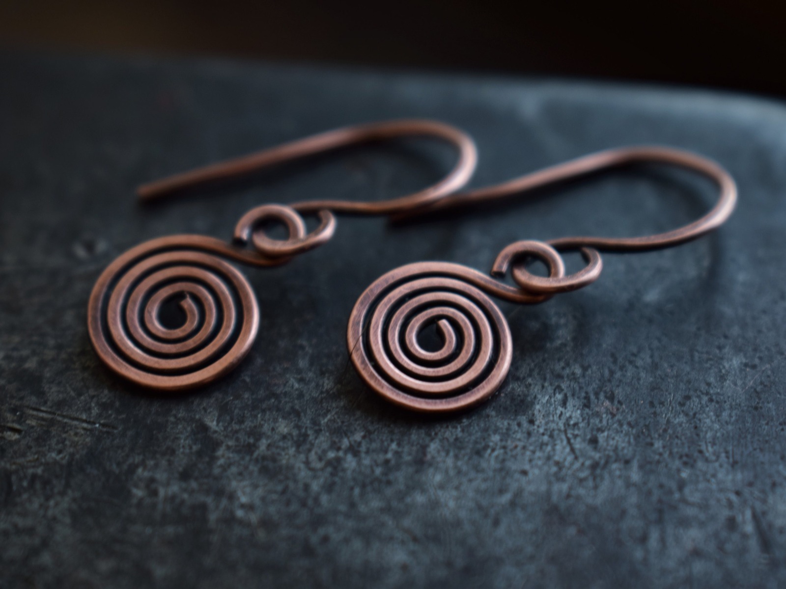 keltische Spiral Ohrringe aus Kupfer, filigran 5