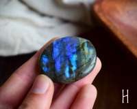 verschiedene Labradorite als flache Scheibensteine für Meditation oder als Handschmeichler 9