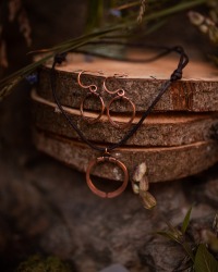 massive ovale Wikinger Halskette aus gehämmertem Kupfer 12