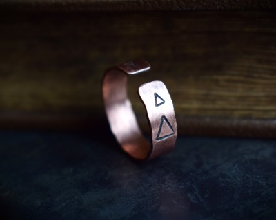 handgeschmiedeter Ring aus reinem Kupfer Dreieck - größenverstellbar