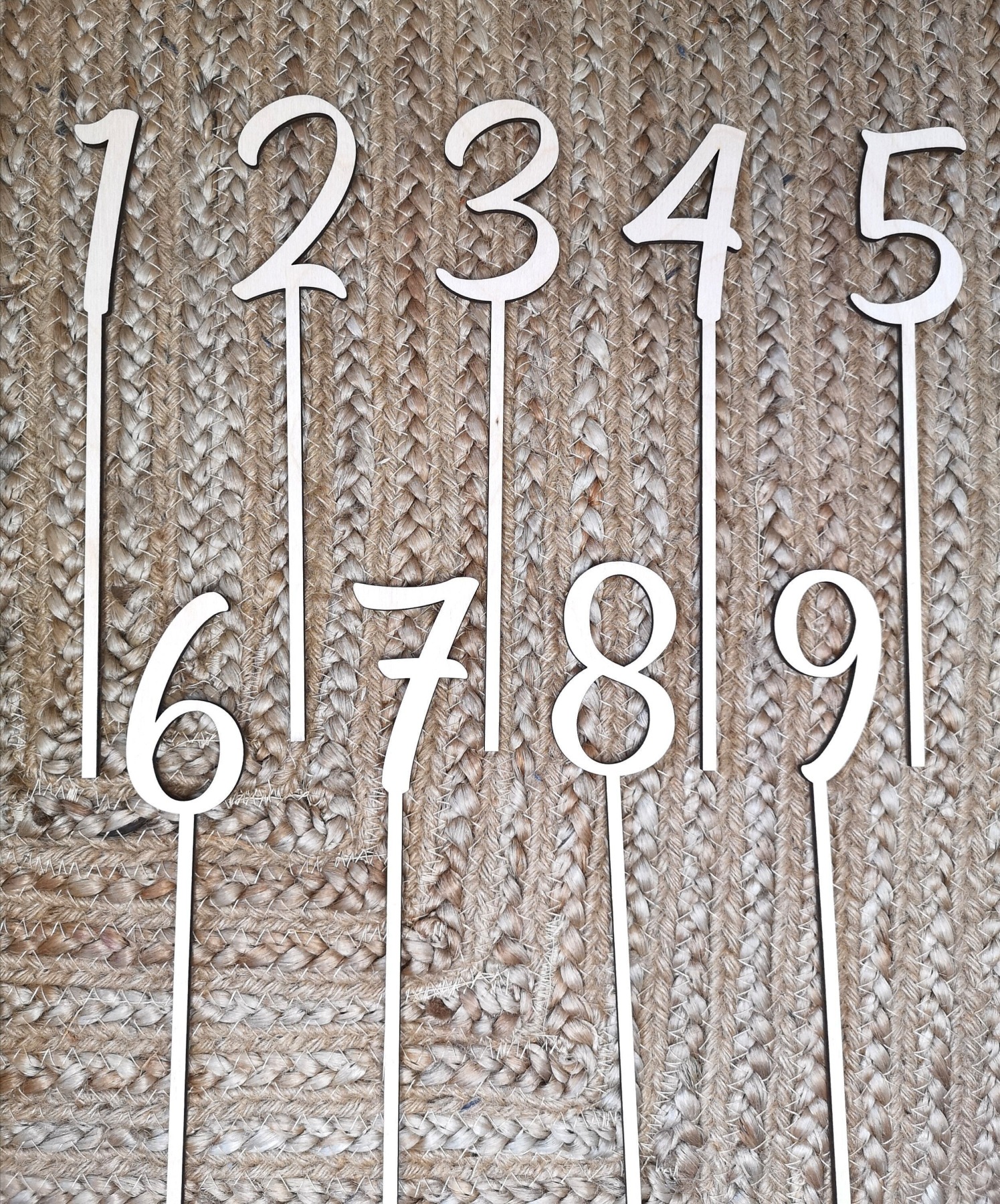 Tischnummern aus Holz