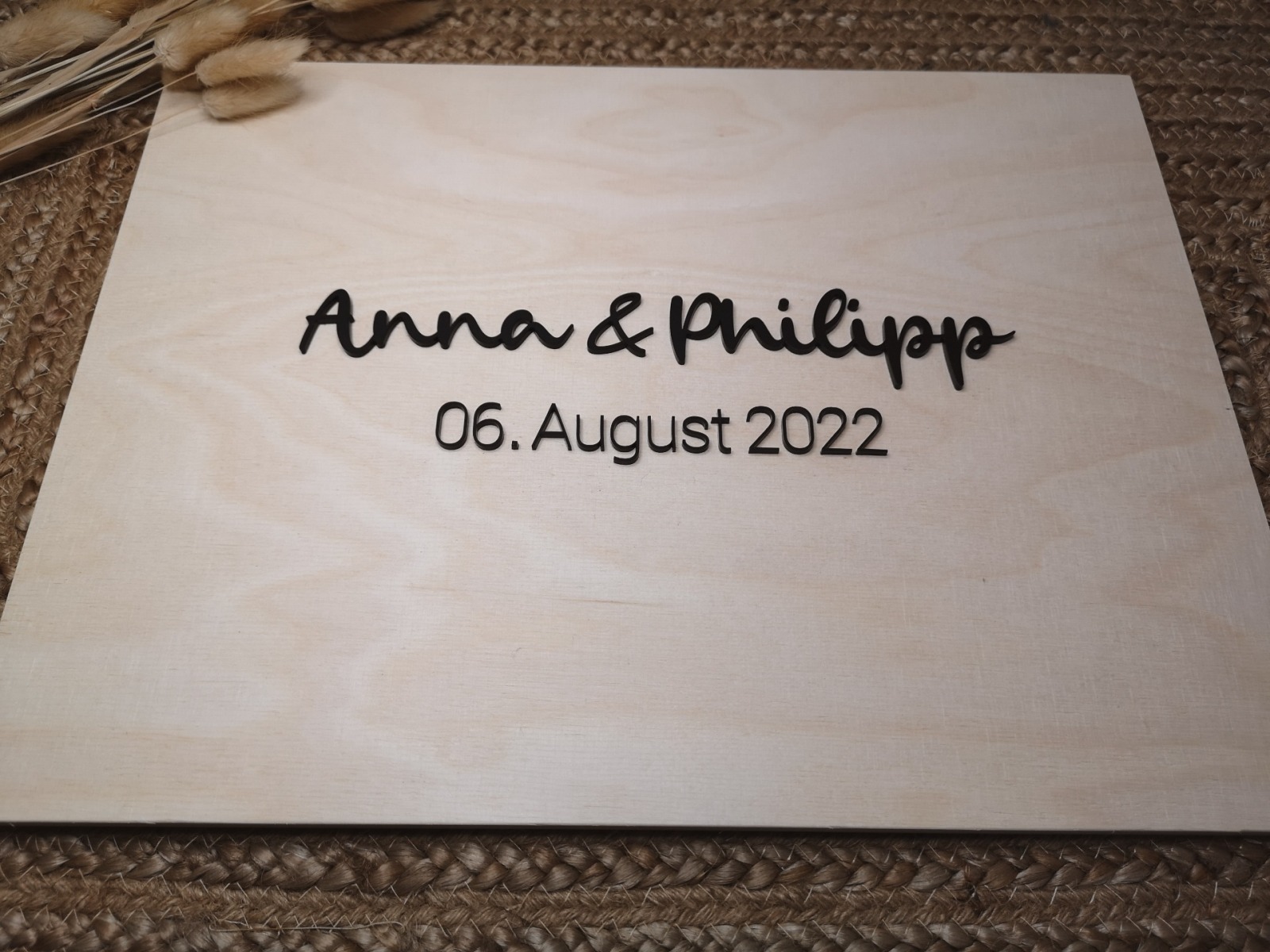 personalisiertes Willkommensschild zur Hochzeit, Alternatives Gästebuch aus hellem Holz 7