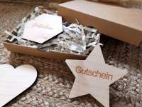 Holzkarte Gutschein - Individuelle Gestaltung mit Geschenkbox 9