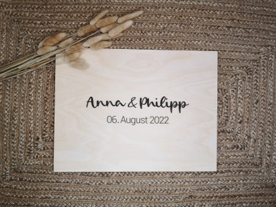 personalisiertes Willkommensschild zur Hochzeit, Alternatives Gästebuch aus hellem Holz