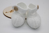 gestrickte Babyschuhe weiß mit Riemchen 5