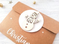 Weihnachtliche Gutscheinverpackung, personalisiert mit Wunschtext
