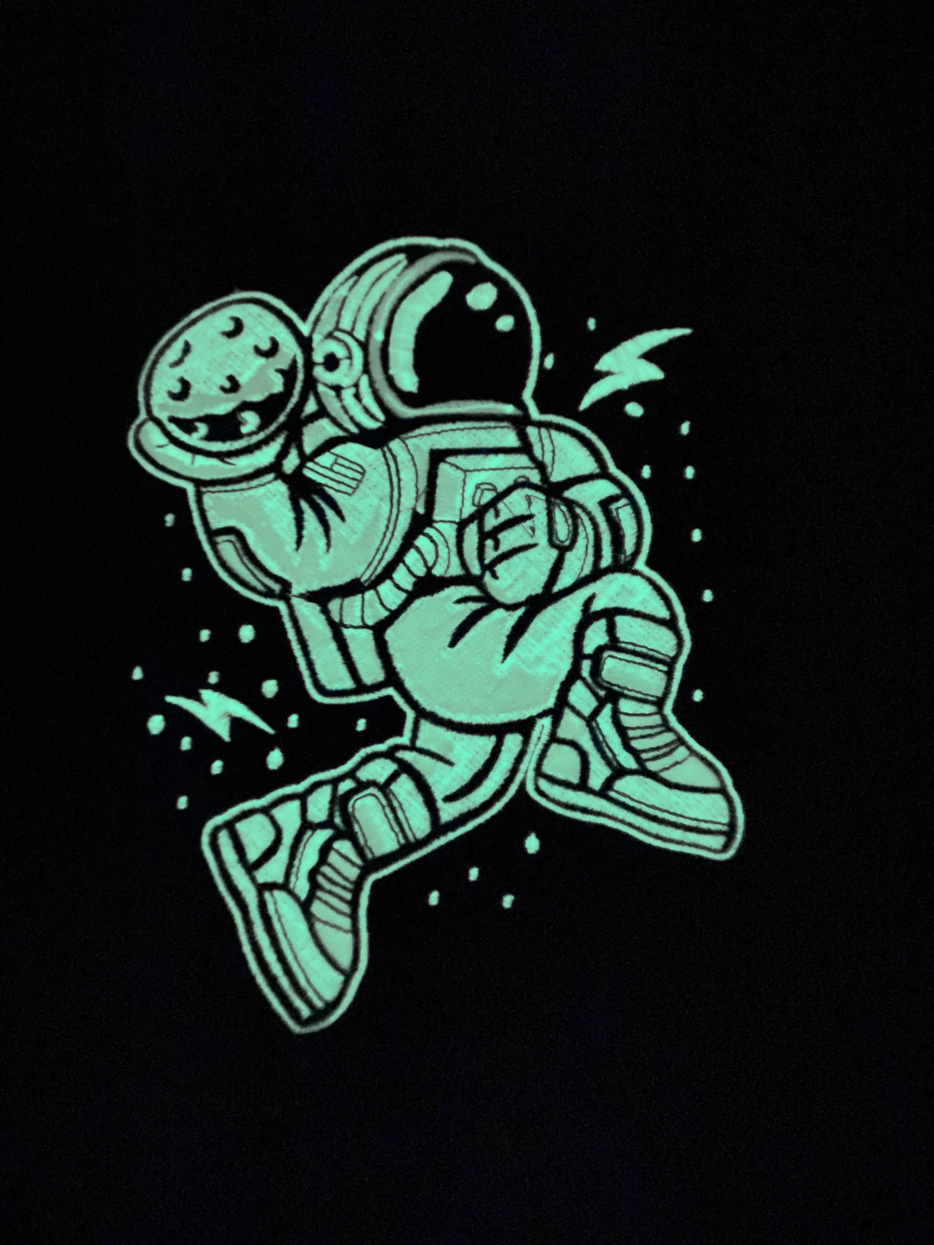 Leuchtendes T - Shirt Astronaut 3