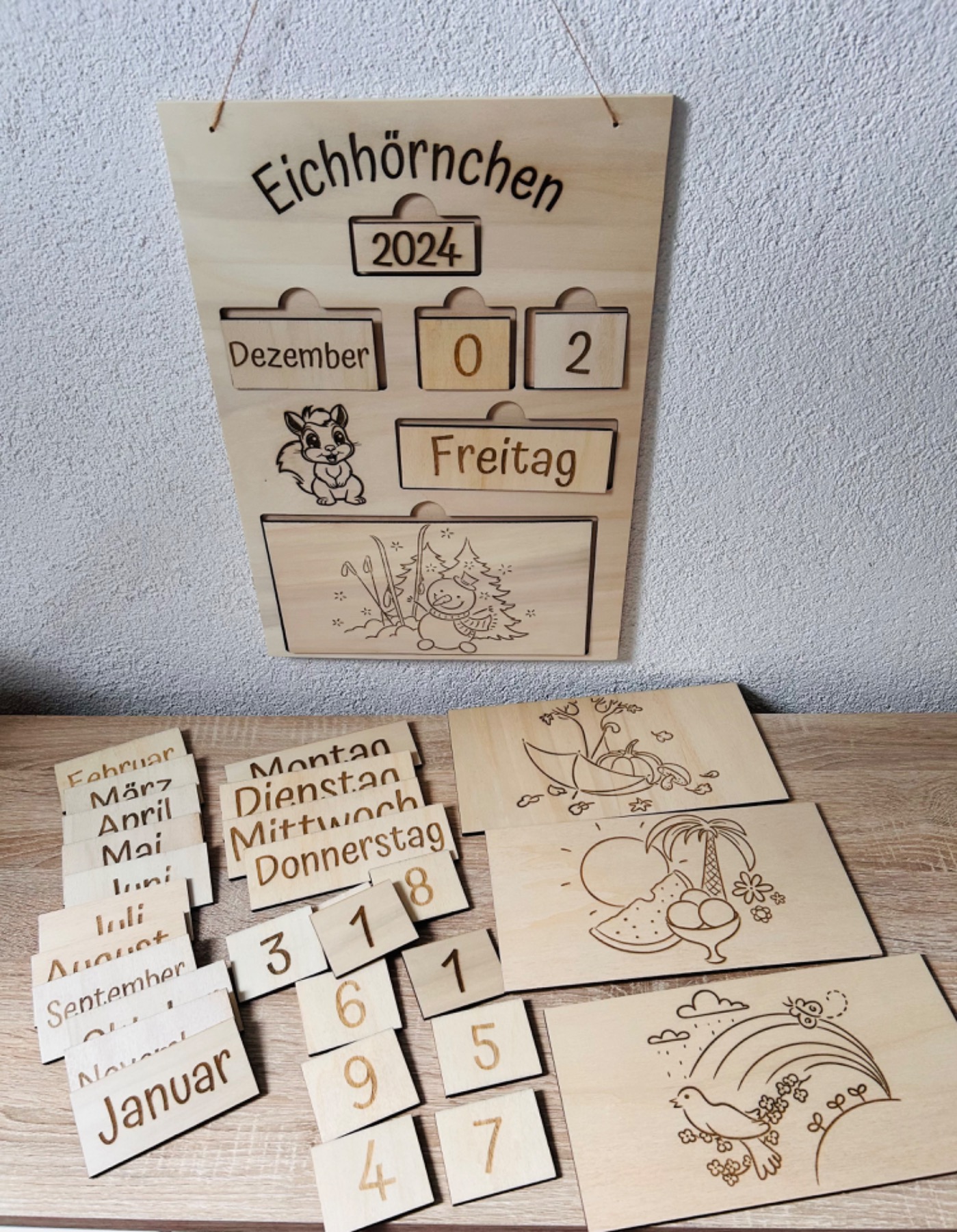 Dauerkalender Montessori aus Holz für Kinder Unendlichkeitskalender