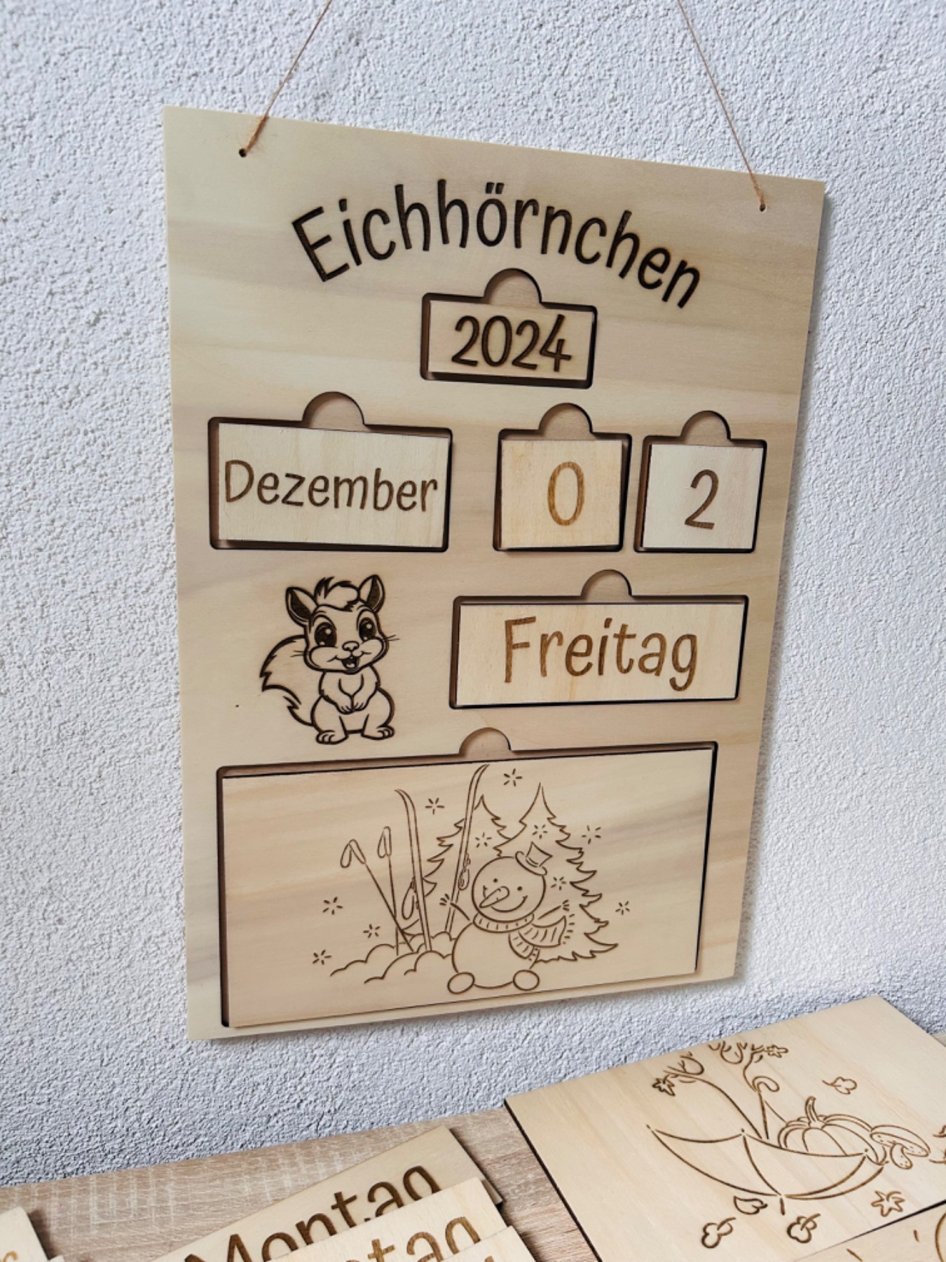 Dauerkalender Montessori aus Holz für Kinder Unendlichkeitskalender 2