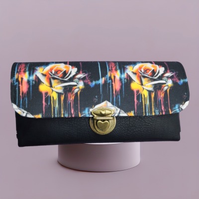 Geldbörse / Portemonnaie Damen Rosen airbrush - Hochwertige große Geldbörse aus Kunstleder und Ba