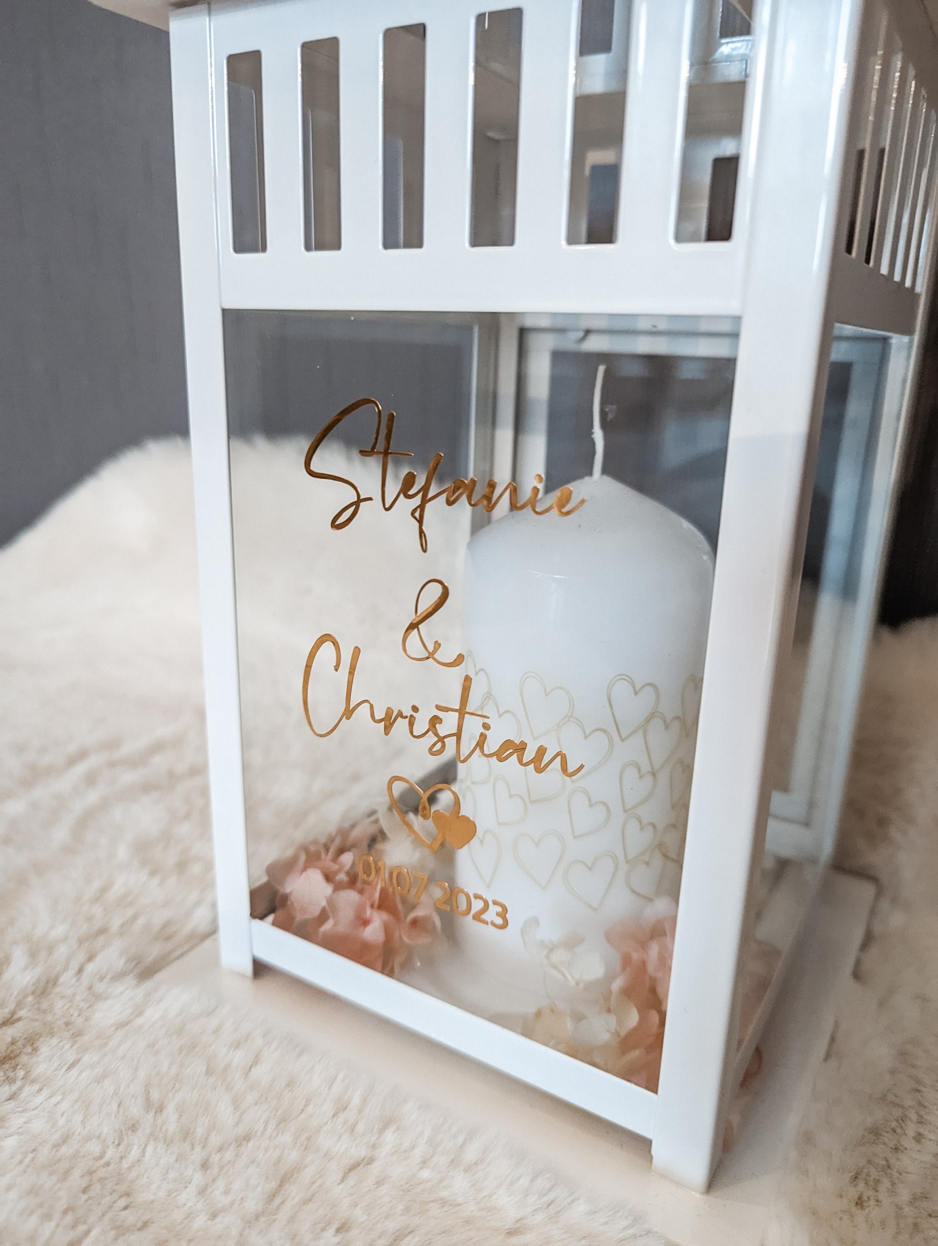 Aufkleber für eine personalisierte Laterne zur Hochzeit - Mit selbstklebendem Schriftzug eine