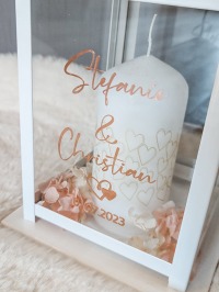 Aufkleber für eine personalisierte Laterne zur Hochzeit - Mit selbstklebendem Schriftzug eine