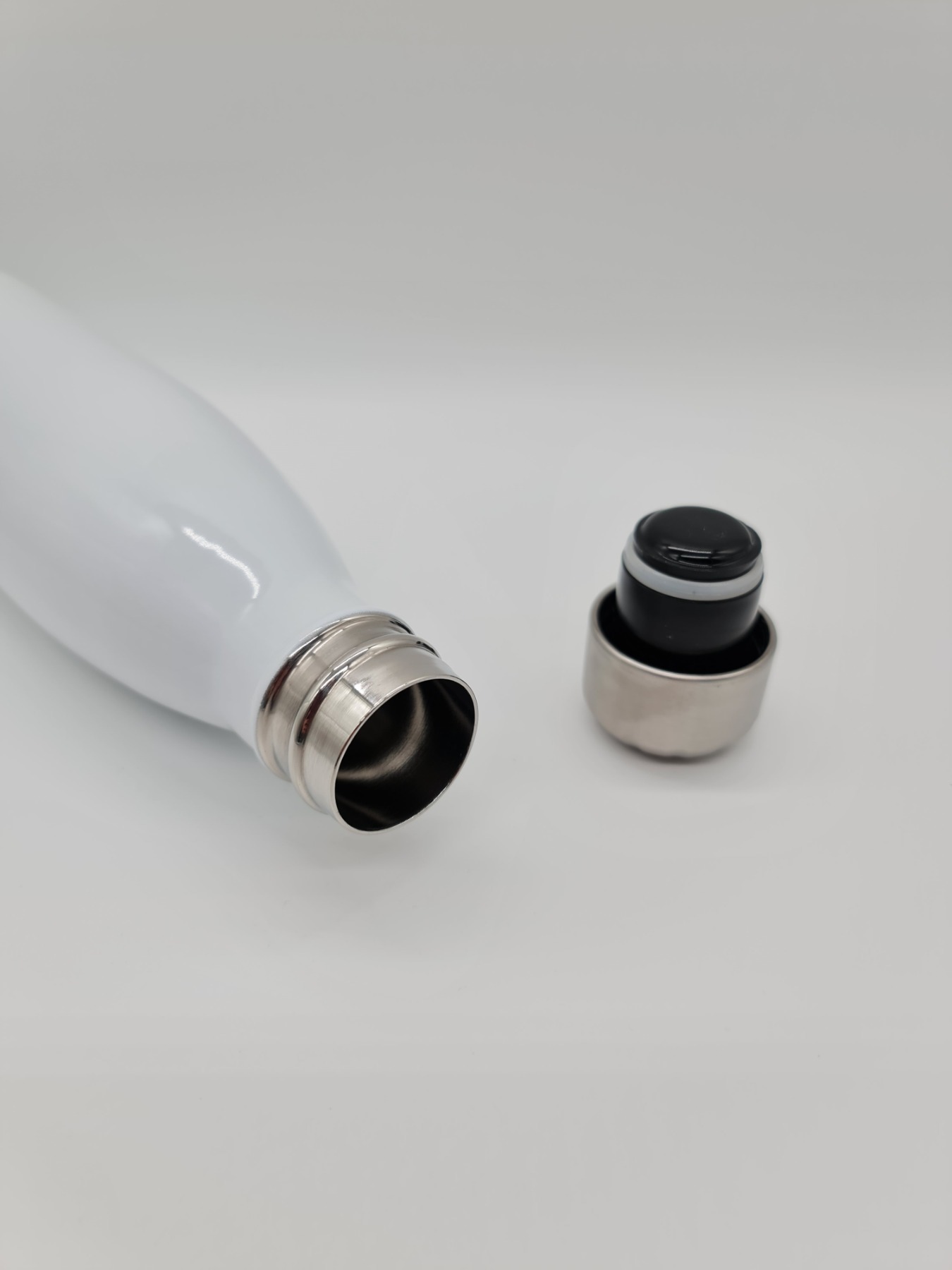 Personalisierte doppelwandige Iso-Trinkflasche aus Edelstahl mit Wunschgravur und Baustellenmotiv in