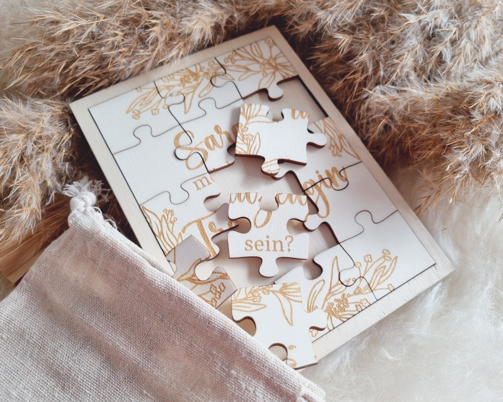 Handgefertigte Puzzlekarte aus Pappelholz zum Fragen der Brautjunger oder Trauzeugin 3