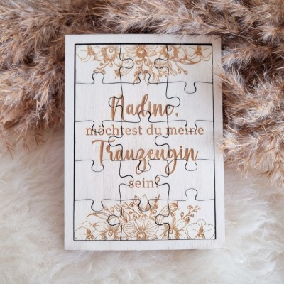 Handgefertigte Puzzlekarte aus Pappelholz zum Fragen der Brautjunger oder Trauzeugin - als Puzzle