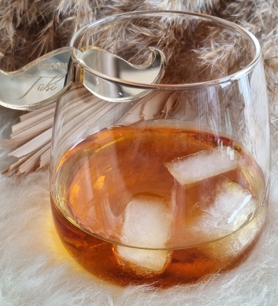 personalisierte Glasanhänger für Whiskeyglas | Rumglas aus Spiegelacryl - in Silber Gold oder Bron