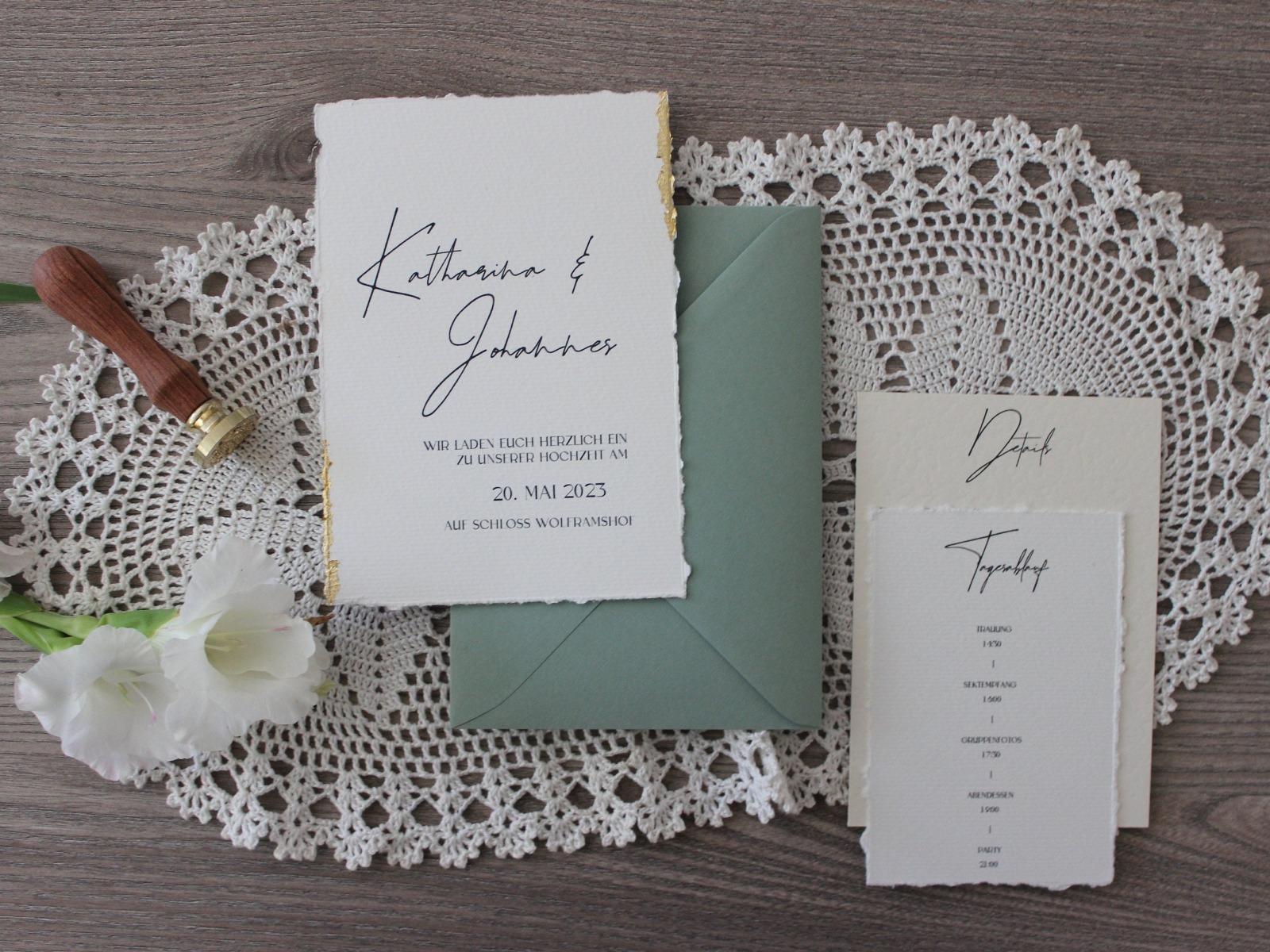 Hochzeitseinladungen Goldrand - zeitlos und minimalistisch