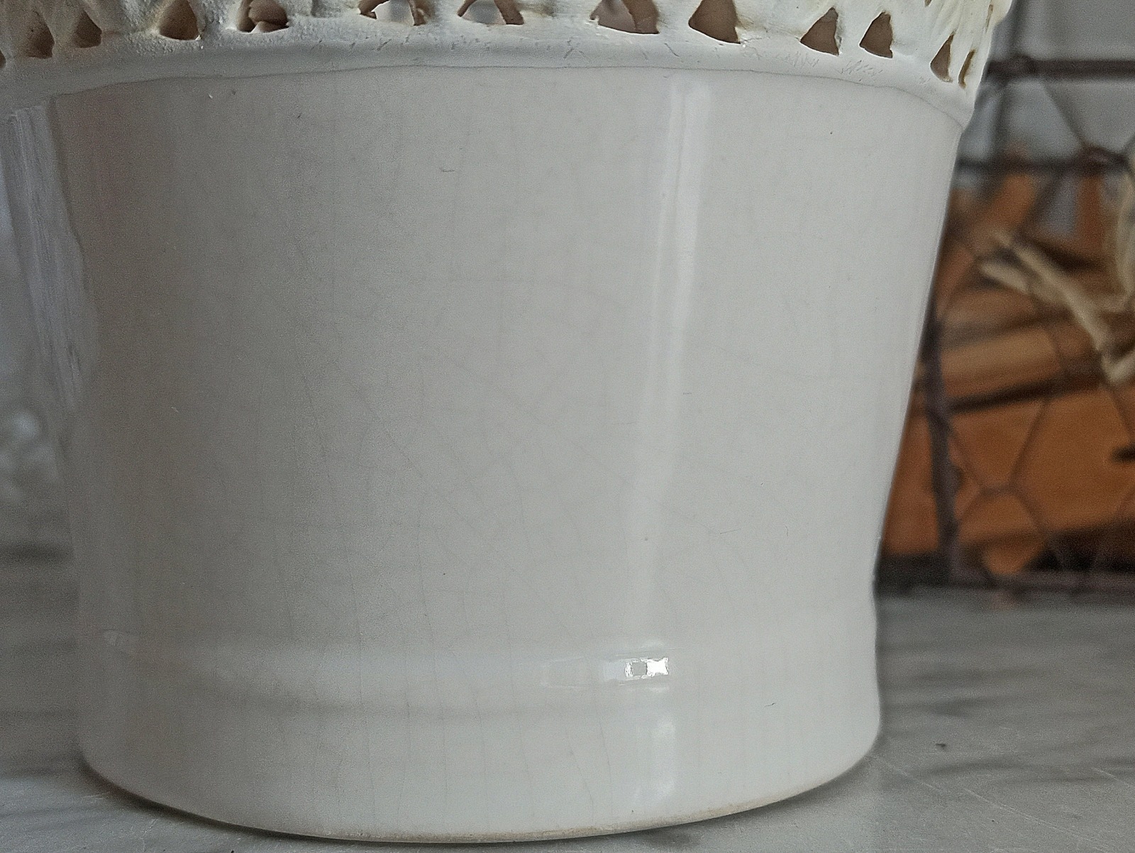 kleiner Blumentopf aus Keramik mit Edelweiß Dekor / Übertopf in weiß / Keramik Übertopf 4