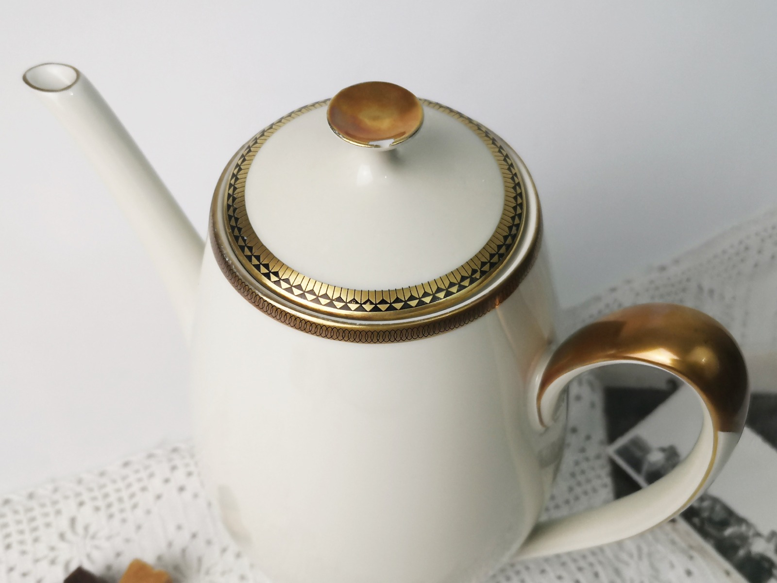 Vintage Kaffeekanne / Teekanne mit Goldrand 2