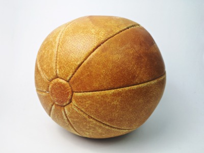 großer Vintage Leder Medizinball - 4.85kg / 33 cm / Fitness / Sport