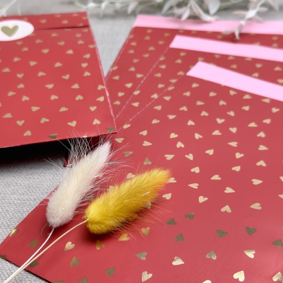 Geschenktüte - Herzchen - Papiertüte mit Herzchen und Goldeffekt