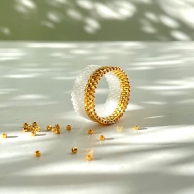 Glasperlen-Ring, Weiß und Gold - handgefertigt, japanische Miyuki Glasperlen-Ring