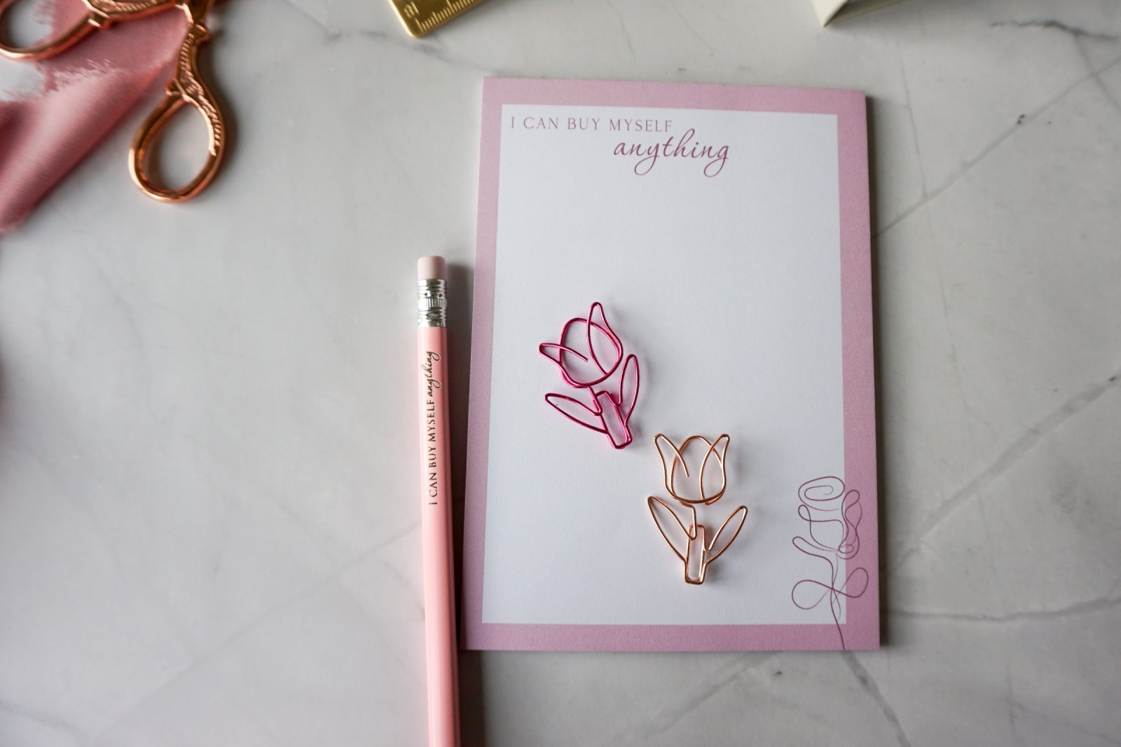 Notizblock mit passendem Stift &amp; hübscher Blumen Büroklammer in rosa und rosegold 7