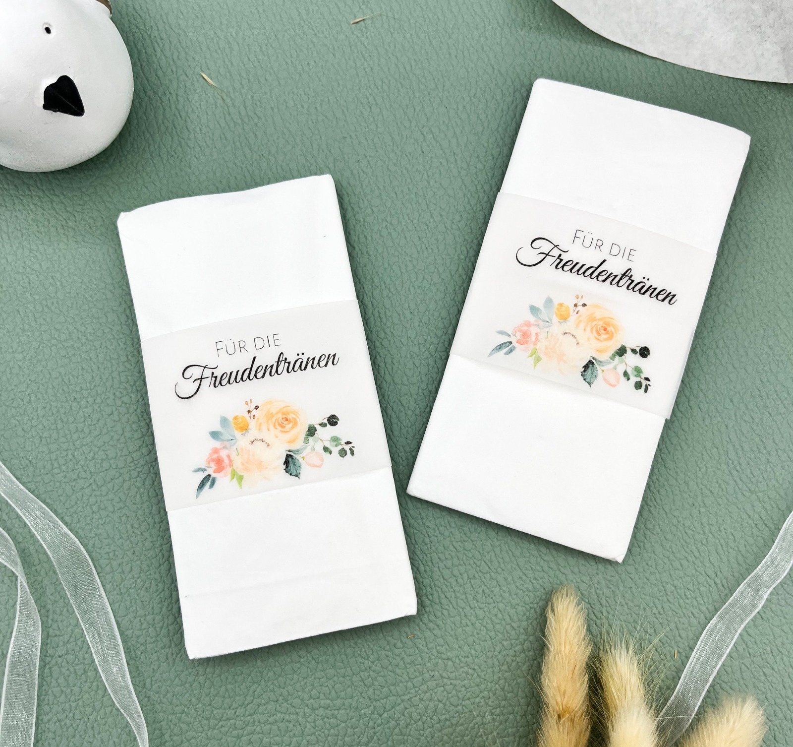 DIY Freudentränen Banderole für Taschentücher transparent mit Blumenbouquet 2