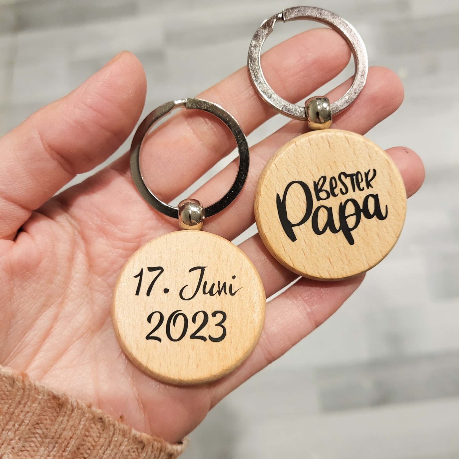 Schlüsselanhänger aus Holz, Geschenk zu Muttertag/ Vatertag 3