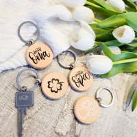 Schlüsselanhänger aus Holz, Geschenk zu Muttertag/ Vatertag 2