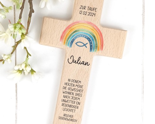 Taufkreuz für Kinder, personalisiert Regenbogen bunt, Kommunionskreuz - Liebevoll gestaltetes