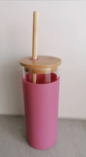 Trinkglas rosa mit Deckel und Strohhalm Bambus 5