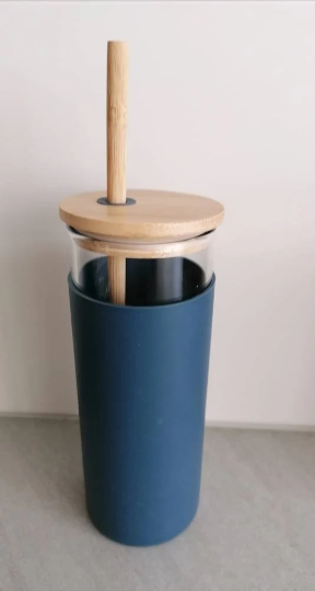 Trinkglas blau mit Deckel und Strohhalm Bambus 5