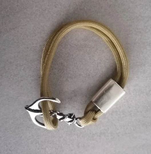 Armband mit Ankerverschluss dunkelgrün 19 cm
