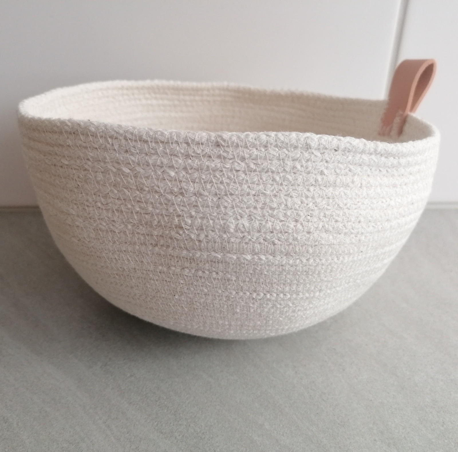 Robe Bowl weiß 17x10 cm