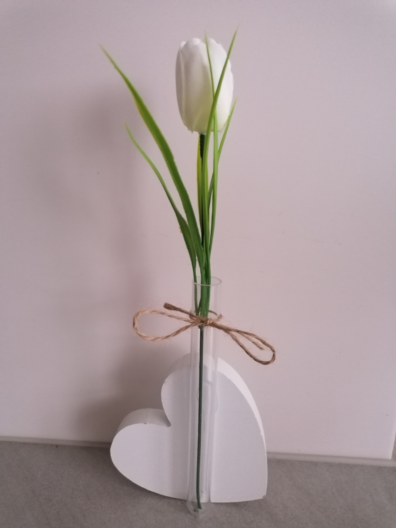 Holzherz Vase mit Blume