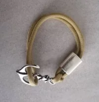 Armband mit Ankerverschluss, olive, 18 cm