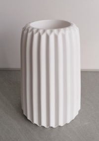 Hohe Vase aus Keraflott Raysin, Beton , mit oder ohne Pampasgras 3