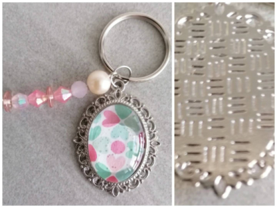 Schlüsselanhänger, mit Perlen und Amulett, silberfarben - Schlüsselanhänger, mit Perlen und